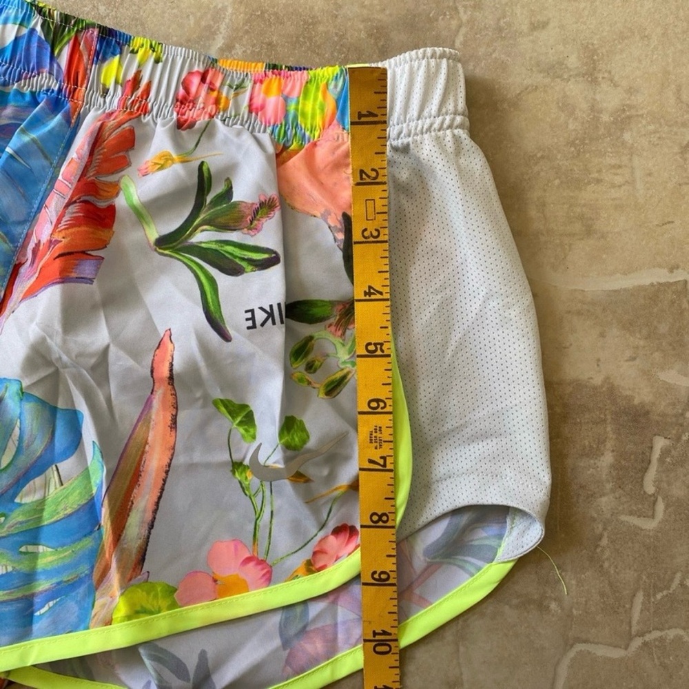 Nike Women’s Tropical Floral Athletic Shorts with Neon Yellow Trim - Picture 7 of 7